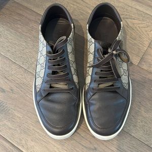 Men’s Gucci shoes, gently used. Size 9.5